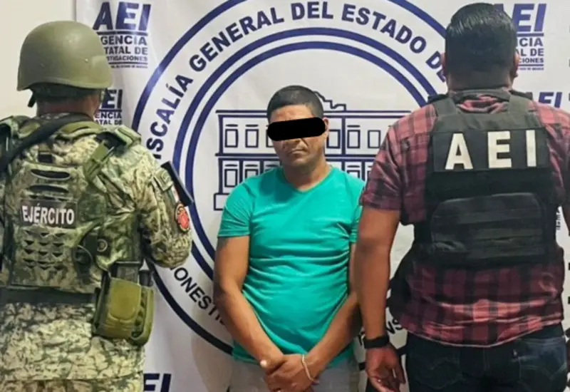 Fernando Emmanuel fe 36 años de edad fue de- tenido al contar con una orden de aprehensión  por tener droga en su poder.