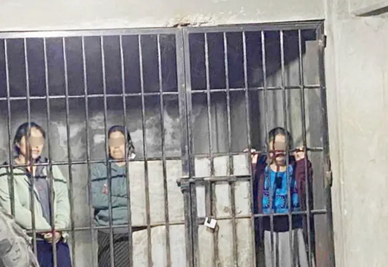 El presidente municipal de San Cristóbal Amatlán, Miahuatlán, Eleuterio Néstor Antonio seguirá en prisión y las mujeres fueron liberadas, pero no niegan a dejar la cárcel.