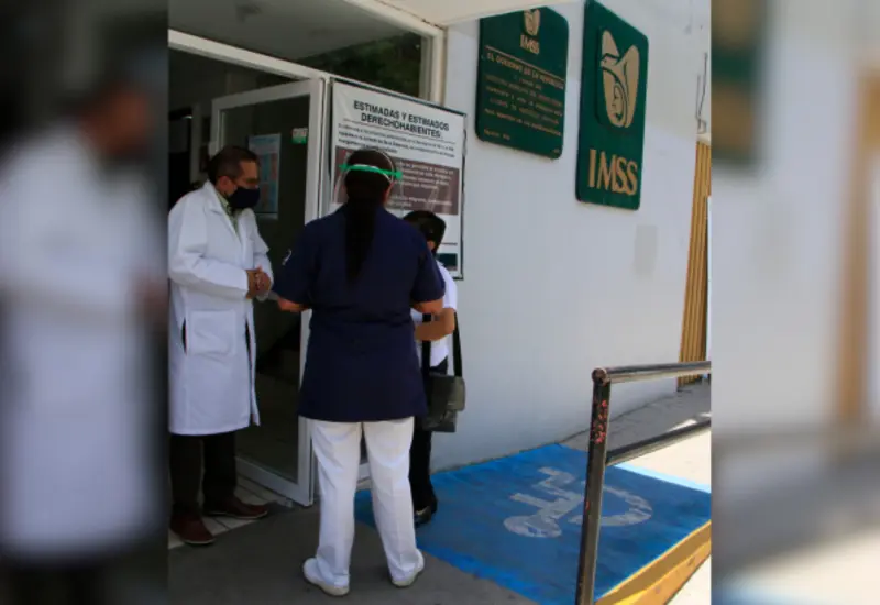 Brindarán atención a los derechohabientes que no pueden ir a consultas entre semana.