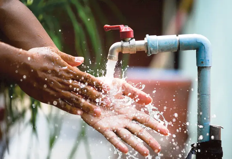 El gobierno ofrece descuentos a quienes deban el pago del servicio de agua potable.