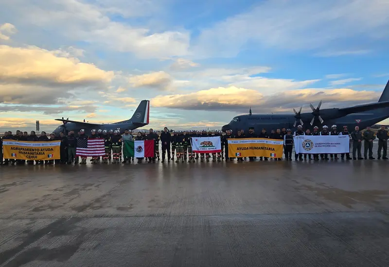El personal de apoyo viajó a California en dos aviones de la Secretaría de la Defensa Nacional.