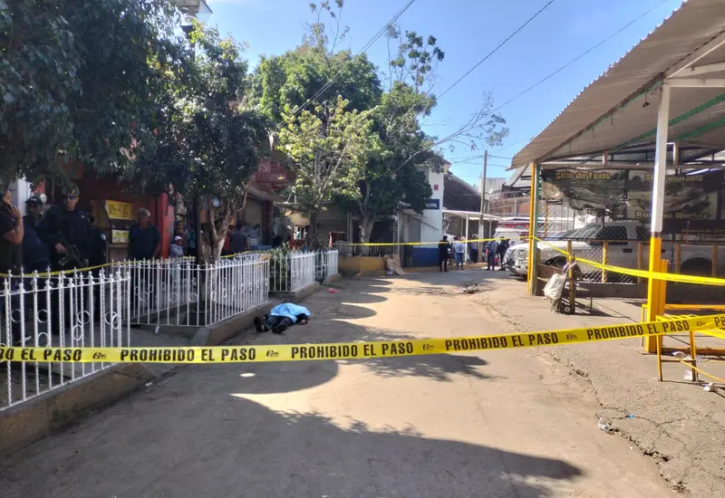 Rubén Juventino de 64 años de edad falleció en la zona del mercado de abasto.