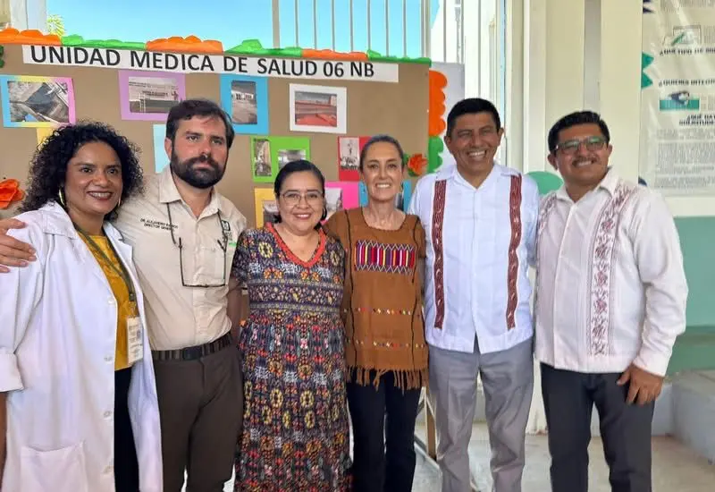 La presidenta Claudia Sheinbaum Pardo y el gobernador Salomón Jara Cruz, en reciente gira por la entidad.