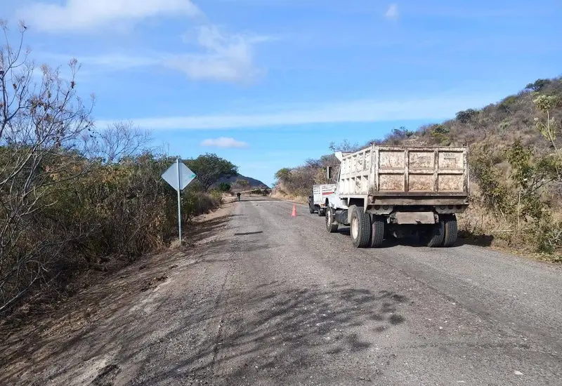 Las carreteras deben de ser rehabilitadas con urgencia en la Mixteca.