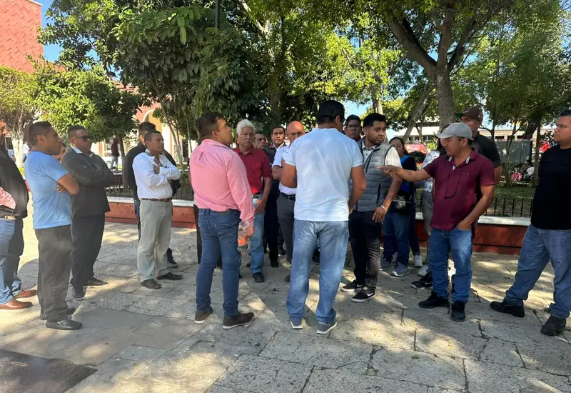El alza de pasaje fue anunciada por los taxistas en Huajuapan.