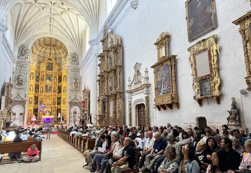 Una gran convocatoria tuvo el concierto que ofrecieron Horacio Franco y José Vásquez en el templo dominico de Yanhuitlán, el pasado sábado.