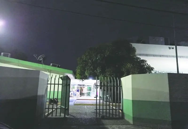 La noche del lunes, sujetos armados atacaron una vivienda en la colonia Los Conejos de Chahuites.