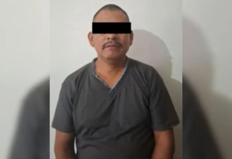 Un hombre que hace 12 años asesinó a su paisano fue detenido por ele- mentos de la Agencia Estatal de Investigaciones en la costa oaxaqueña.