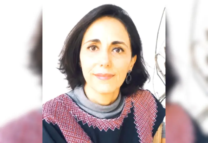 Araceli Mancilla Zayas ha publicado varios libros de poesía, entre ellos Al centro de la ínsula, Instantes de la llama y  La mujer del umbral.