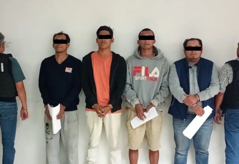 Cuatro sujetos fueron detenidos por elementos de la Agencia Estatal de Investigación (AEI) por el delito de homicidio de un taxista en la zona del Istmo de Tehuantepec.