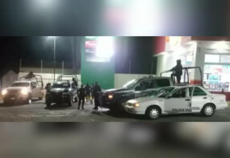  En filtro de control aseguran a hombre con droga y arma de postas.