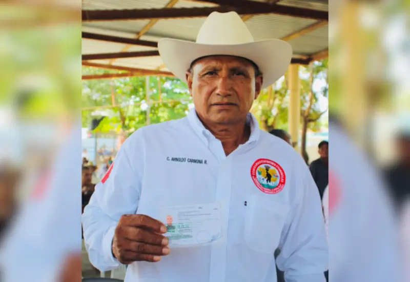 Carlos Zárate Rojas afirmó que el TUA número  54, con sede en Puerto Escondido, intentó mo- dificar los asientos registrales del Comisariado  de Bienes Comunales ante el RAN.