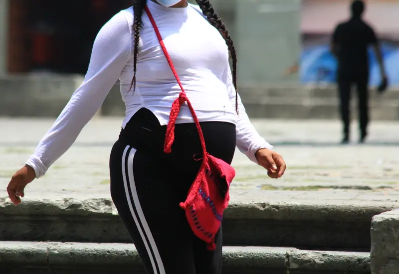 En 2020, el 2.6% de las mujeres de 12 a 17 años  en Oaxaca tenían al menos un hijo, lo que correspondía a aproximadamente 6,100 adolescentes.
