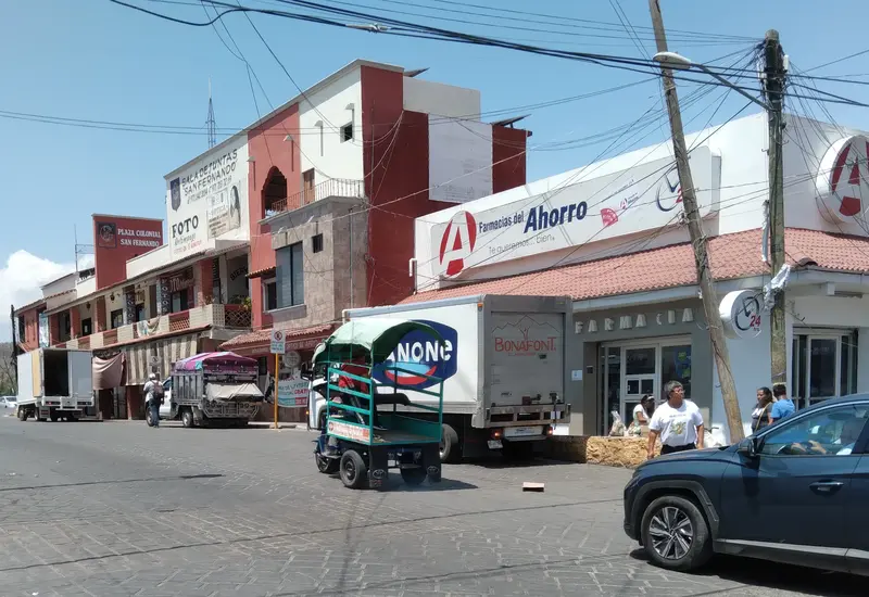 Una camioneta de LALA fue detenida por la Policía Vial Municipal y trasladada al cuartel donde fue retenida.