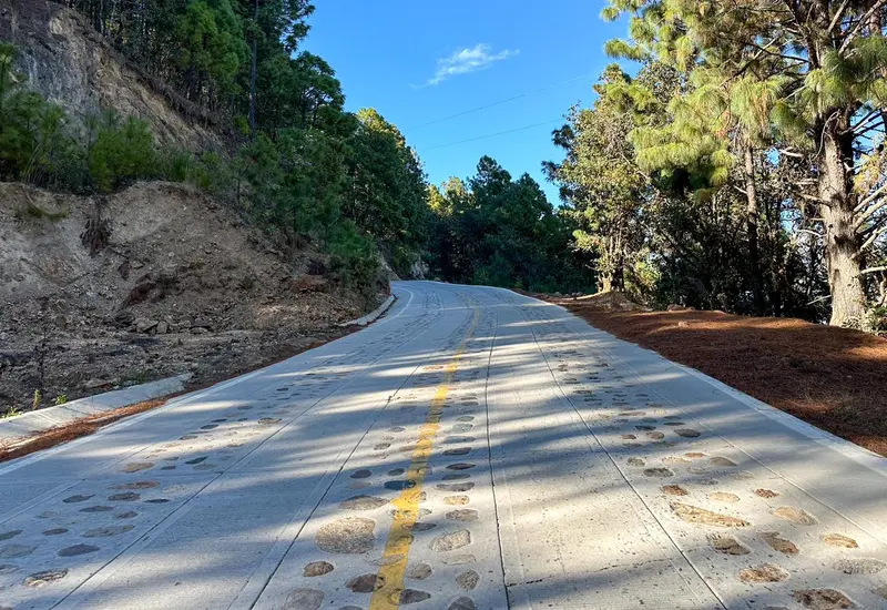 Las obras de pavimentación continuarán en todas las regiones del estado. Foto: Gobierno del Estado de Oaxaca