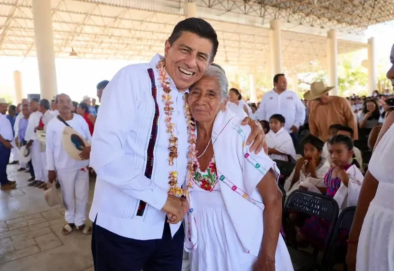 El ILEO trabaja para revitalizar el ixcateco, chocholteco, huave, zoque y chontal, consideradas en muy alto riesgo de desplazamiento, afirmó el gobernador.