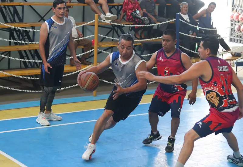 Cerradas confrontaciones en los play offs