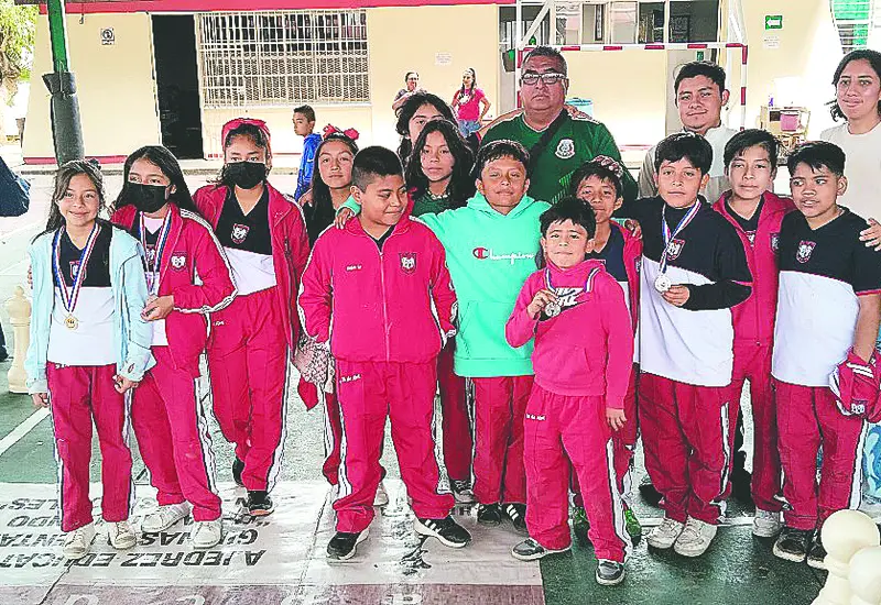 En la rama femenil, la eliminatoria fue en la modalidad de round robin.