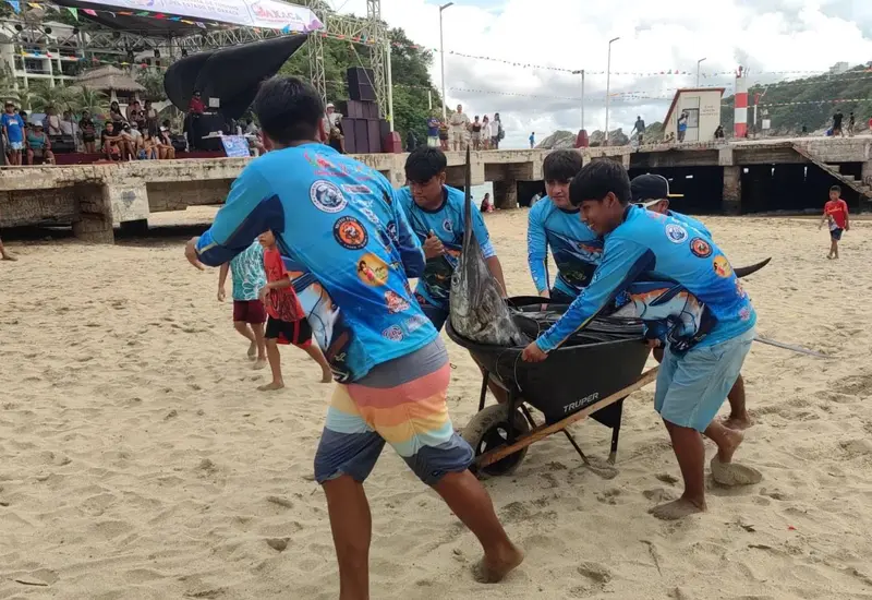 Suspenden-Torneo-Pesca-Puerto-Ángel.jpeg 