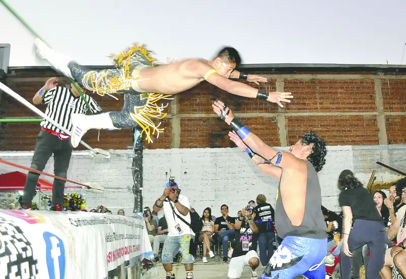LUCHAS-SALTO