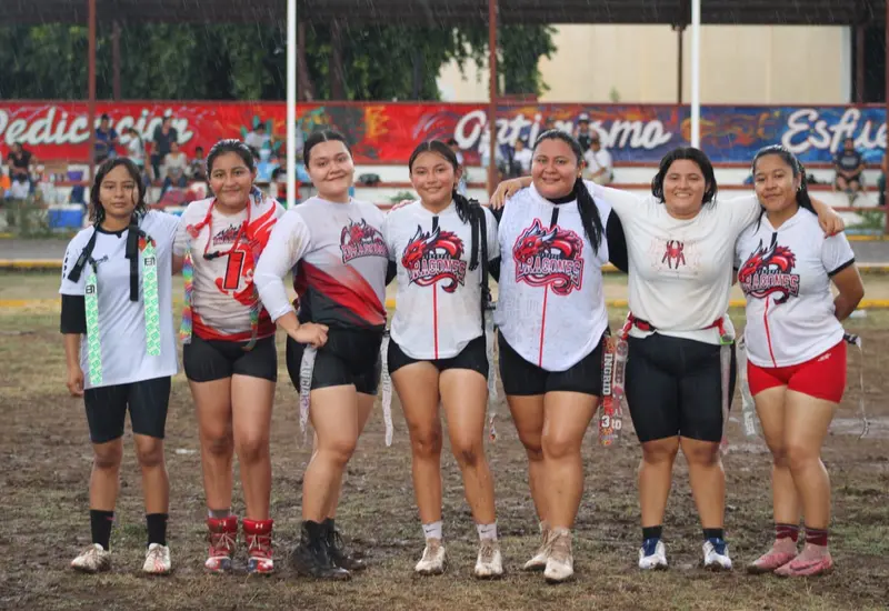 Equipo femenil Dragones de Ciudad Ixtepec participa en la nueva temporada de tocho.