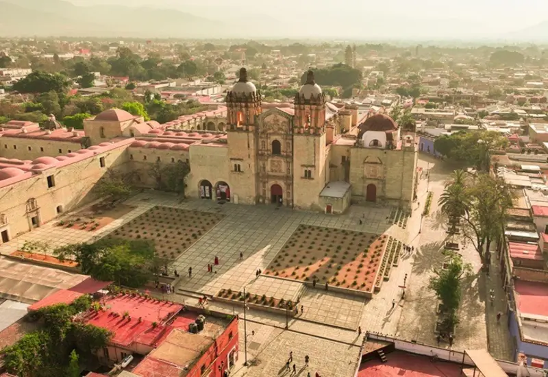 La ciudad de Oaxaca está considerada en la categoría Mejor Ciudad para Celebrar una Boda Destino.