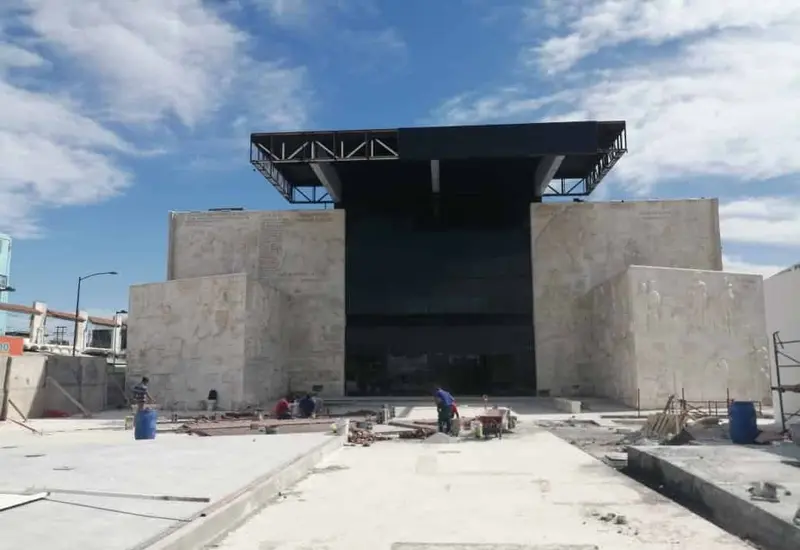 El artista mixteco estará en esta parte del país para entregar el mural.