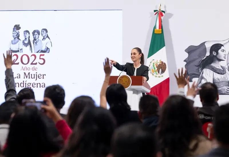 "Llegamos a este acuerdo que  realmente bene- ficia a ambas  naciones, seguir  colaborando, co- operando en dis- tintos temas y al  mismo tiempo en el marco del respeto”.  Claudia Sheinbaum Pardo, presidenta de México