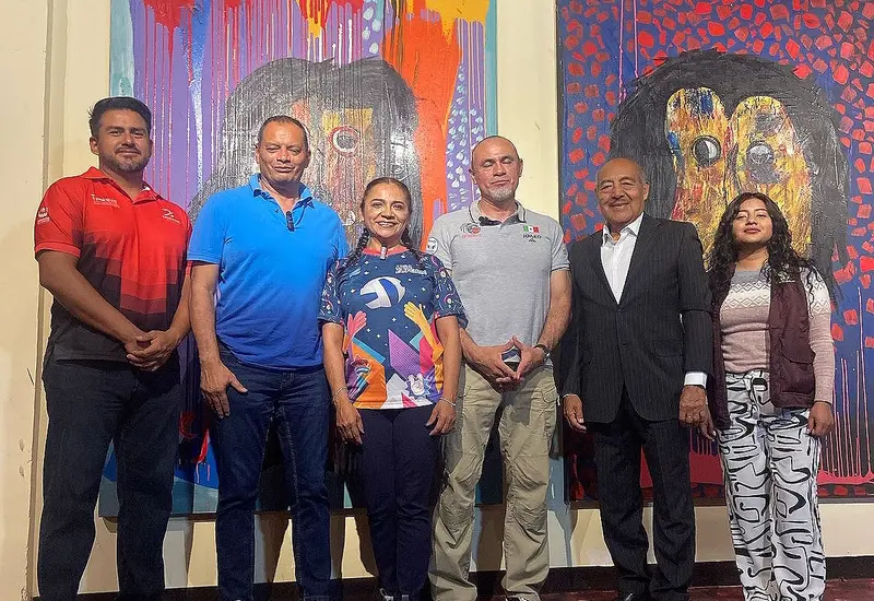 Organizadores e invitados en la reciente presentación oficial del evento.