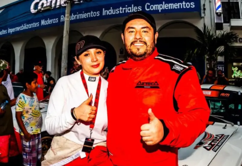 El matrimonio oaxaqueño de Alain Silva y Daniela Díaz se prepara para La Carrera Panamericana 2025.