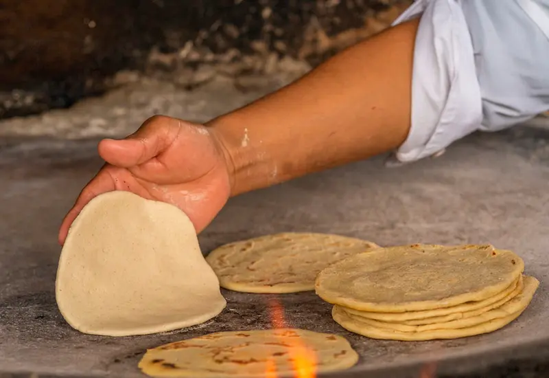 tortillas-comal