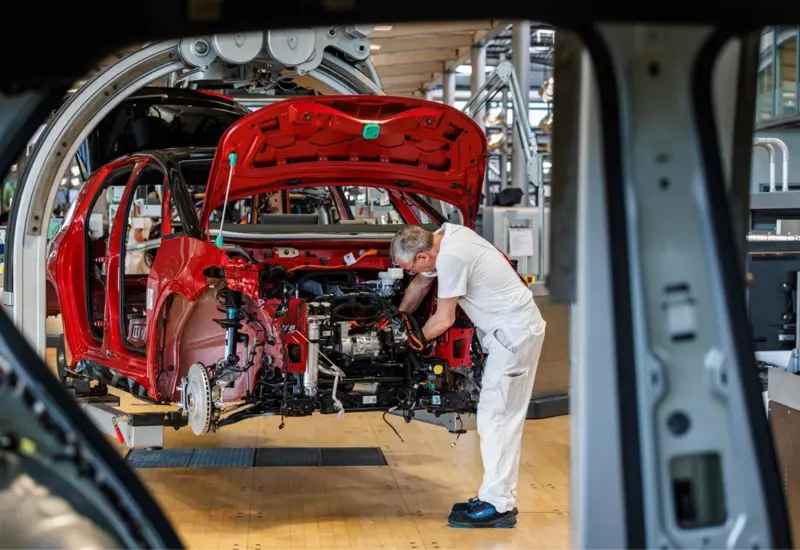 Nexperia provee 49% de los componentes electrónicos usados en la industria automotriz europea. Foto: Afp