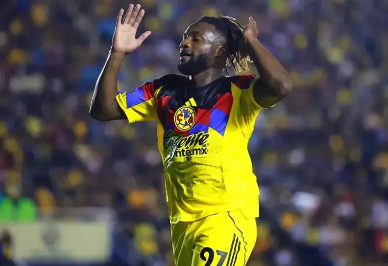 El futbolista francés Allan Saint-Maximin del Club América, quien será una baja importante para el equipo al iniciar la liguilla del Apertura 2025.