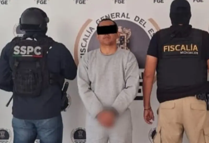 César Alexander, alias "El Furcio", es mostrado tras ser recapturado en Michoacán por un homicidio cometido en el Istmo de Tehuantepec.