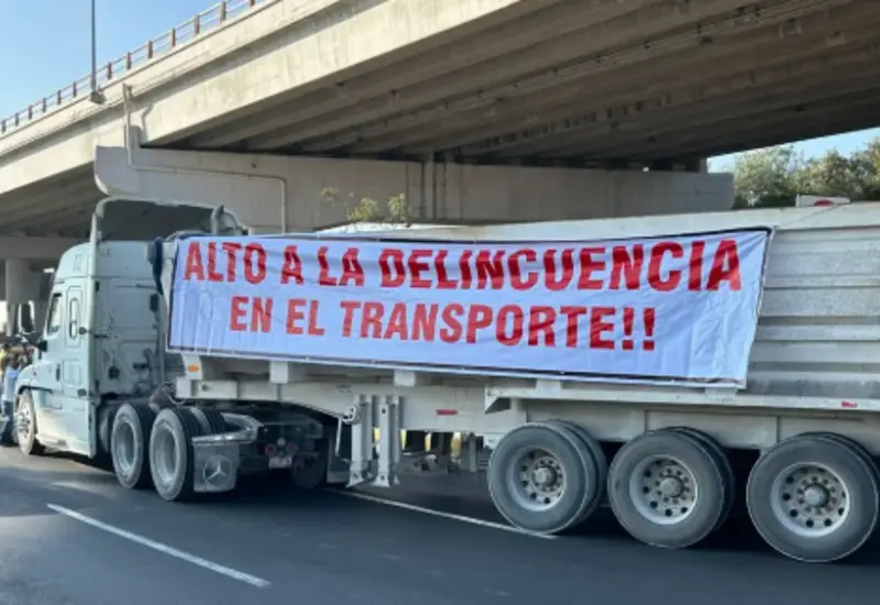 Líderes de transportistas denuncian el fracaso de la mesa de diálogo con el gobierno federal, acusando falta de disposición de las autoridades.