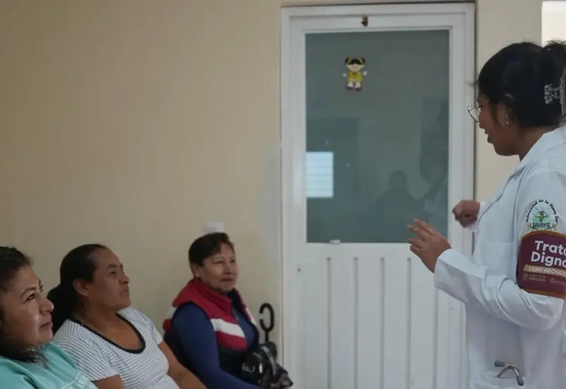 IMSS-Bienestar anuncia un plan de acciones para rescatar los centros de salud en Coicoyán de las Flores, Chazumba y Amoltepec en la Mixteca.