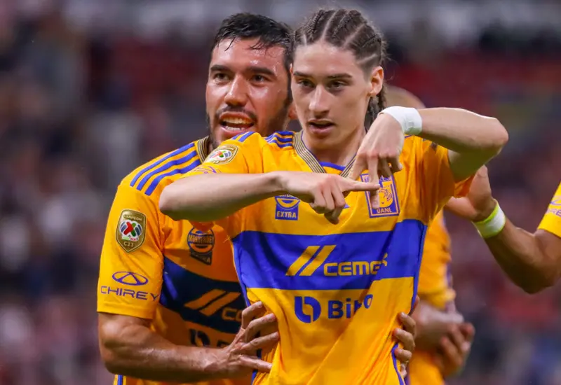 El futbolista Marcelo Flores, quien ha jugado para el Tri, podría defender los colores de la Selección Nacional de Canadá en futuras competencias.