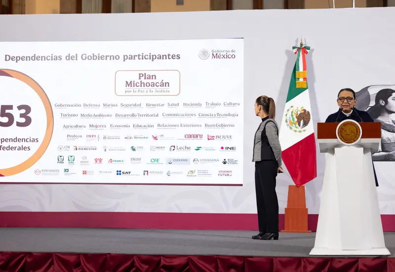 Anuncio sobre el Plan Michoacán, que llevará a cabo Ferias para el Bienestar y visitas casa por casa durante el próximo año.