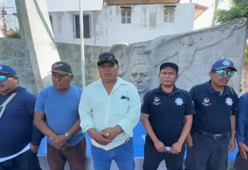 El Gobierno Municipal de Juchitán reconoce a Rolando Santiago Cruz como agente y autoridad auxiliar de la agencia Álvaro Obregón en un acto oficial.