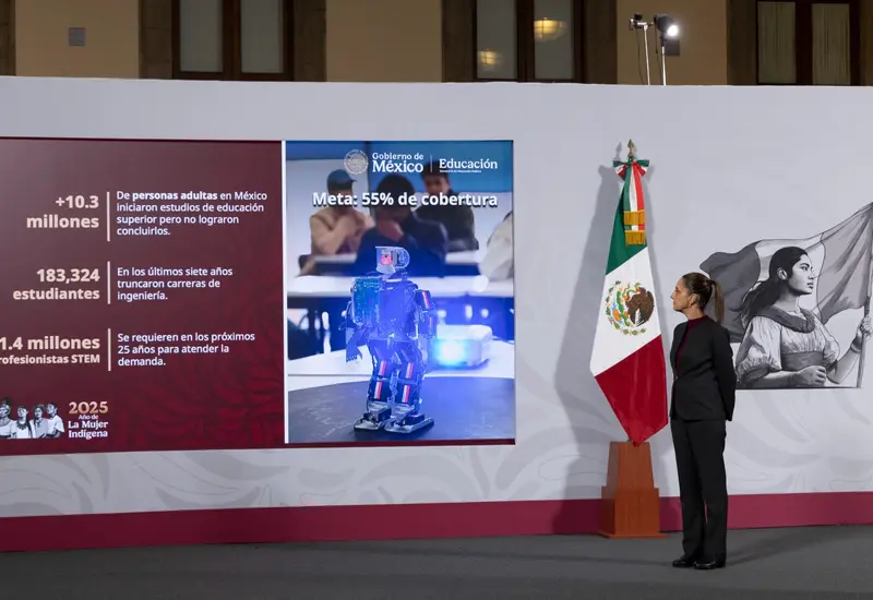 Ilustración que muestra los tres pasos para usar la plataforma SaberesMX, desde ingresar con una cuenta Llave MX hasta inscribirse en un curso.