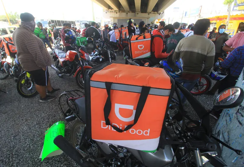 Fachada del edificio de la Suprema Corte de Justicia, donde se avaló el cobro del 2% a plataformas como Uber Eats o Didi.