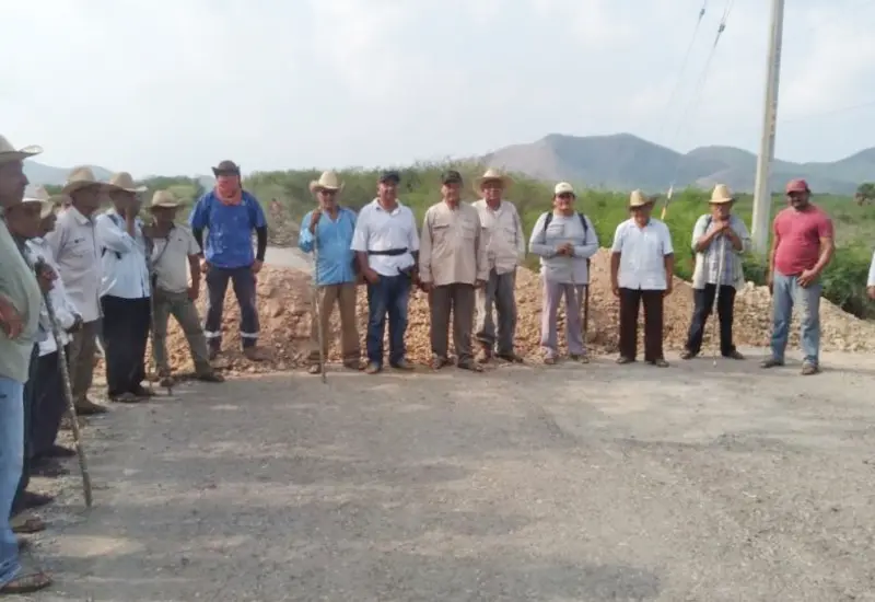 Piden a las autoridades estatales que el pueblo de San Dionisio del Mar repare los daños causados por los destrozos que realizaron en sus tierras, en una segunda incursión que hicieron el 31 de agosto pasado.