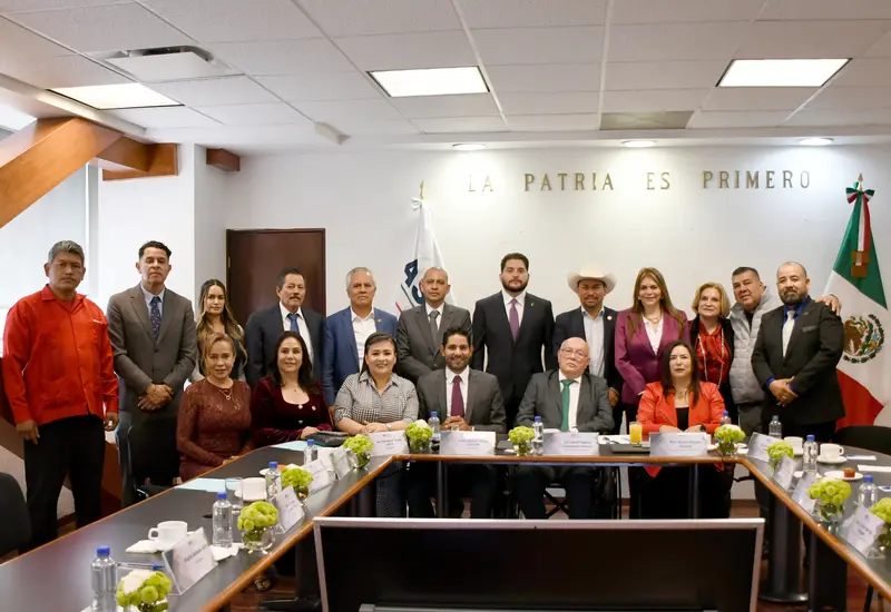 Se reunieron con los integrantes de la Comisión de Vigilancia. Foto: Cortesía