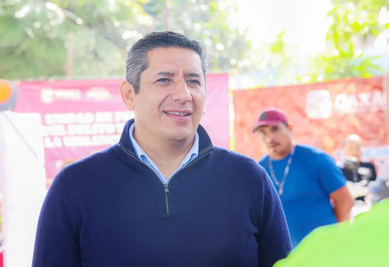 La estrategia se centra en escuchar directamente las demandas y necesidades comunitarias.