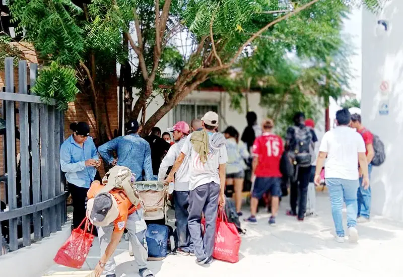 La caravana busca iniciar sus trámites migratorios en la Ciudad de México.