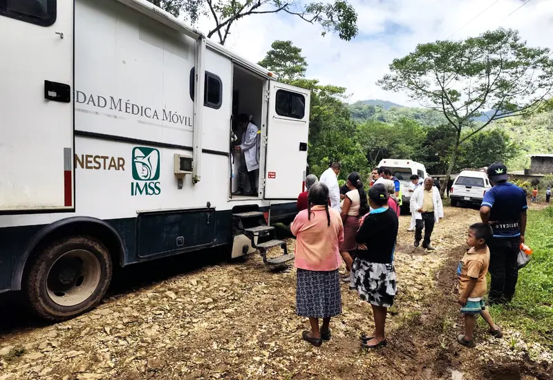 Personal del IMSS mantiene presencia activa en la zona.