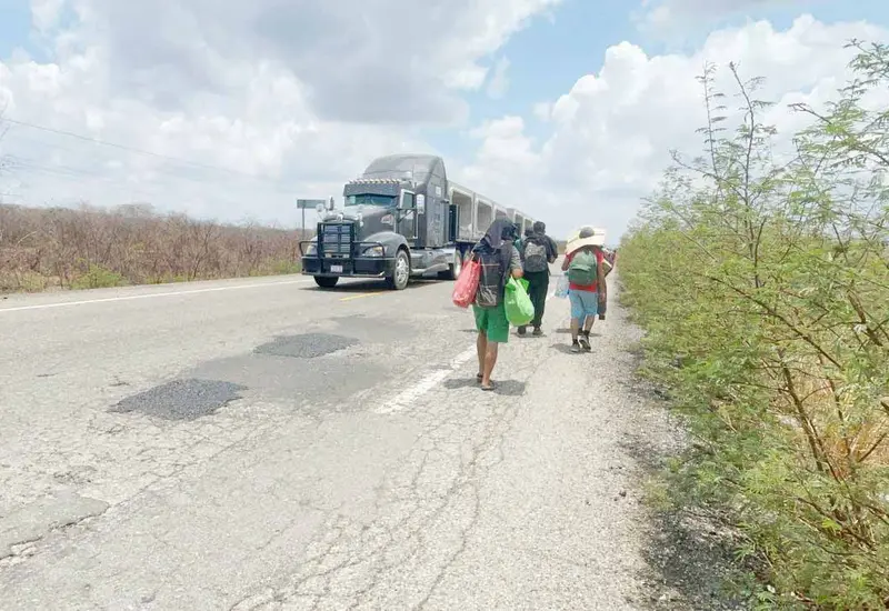 La caravana arribó a la comunidad de Los Corazones.