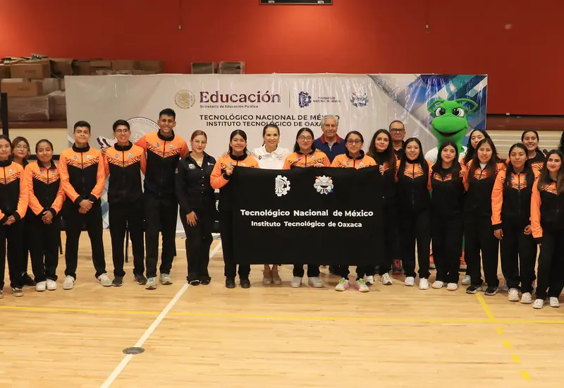 Integrantes de la delegación en la foto general