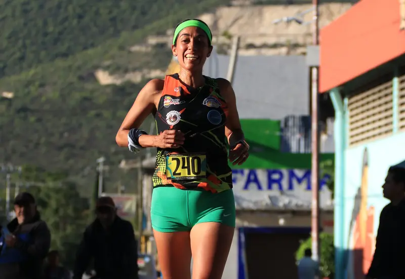 Fabiola Ponce, ganadora de la rama femenil