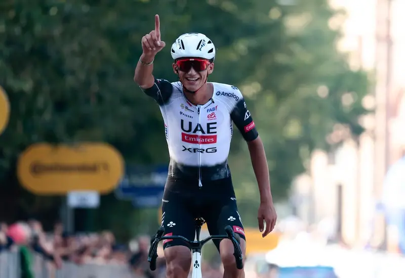 Isaac del Toro volvió a ganar en Italia y cinceló una gran temporada